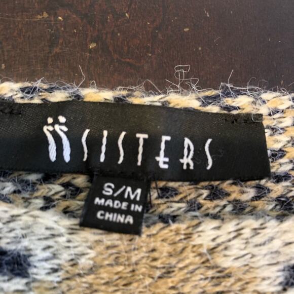 II Sisters cream gray gold Aztec southwestern fringe poncho style sweater S / M - Picture 9 of 15